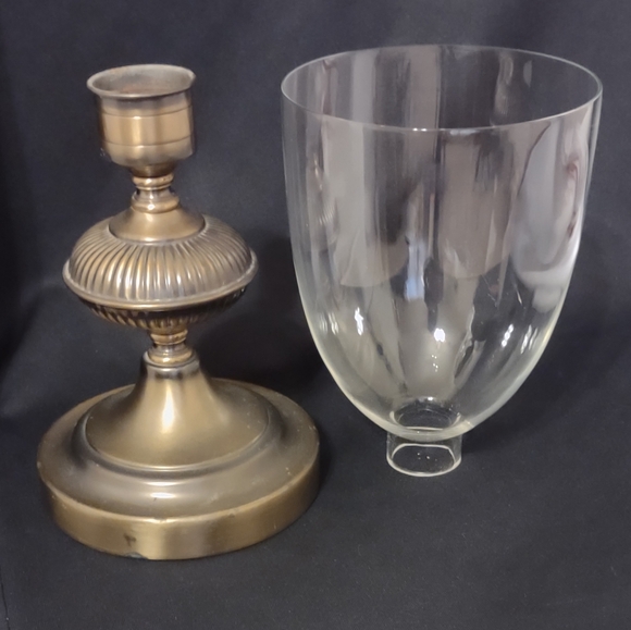 Vintage Hurricane Glass and Brass Tone Metal Candle Holder - Picture 4 of 7